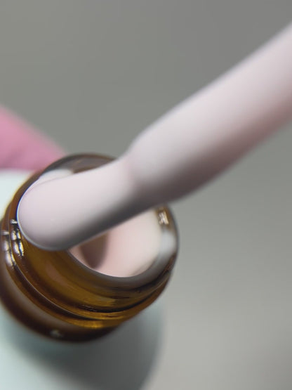 Gel duro BSG en botella Konfityur #02 BAJA VISCOSIDAD - Suave lechoso (color suave y translúcido) (20 ml)